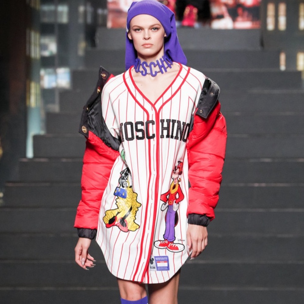 moschino hm baseball top LIMITED EDITION